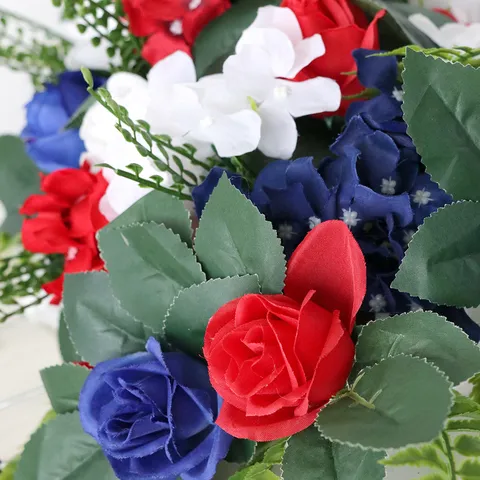 Patriotische Rot Weiß Blau Gedenkgrabblumen Künstliche Rose Hortensie Friedhof Blumensattel Strauß Für Grabsteindekor