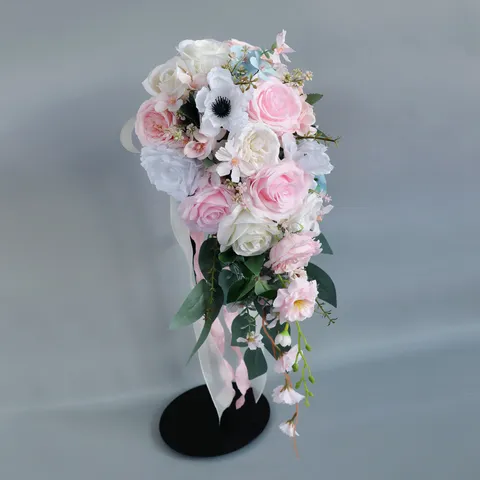 Bouquet de Mariée Rustique en Rose de Soie Artificielle Romantique en Cascade Goutte Arrangement Floral Avec Ruban de Satin Décoration Maison Fête