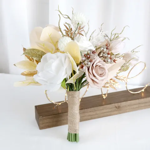 Eleganter Cremeweiß Künstlicher Brautstrauß Seidenrose Hochzeitsstrauß Mit Goldenen Glitzerblättern Kordelgewickelter Griff Für Fotografie Feier Home Decor