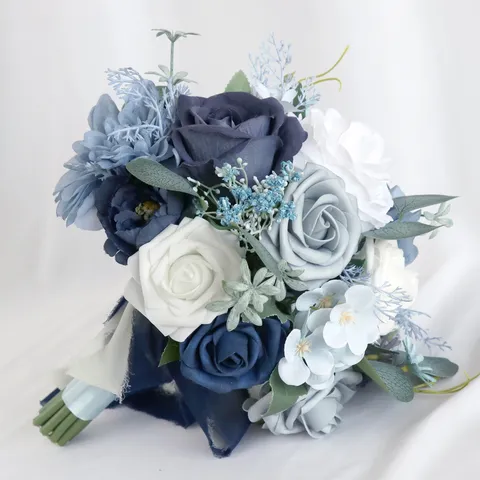 Eleganter Dunstig Blauer Hochzeits Brautstrauß Künstliche Seidenrosen Blumen Mit Band Eukalyptusblättern Romantische Fotorequisiten