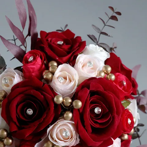 Elegant Silk Rose Bridal Bouquet Handmade Rhinestone Satin Ribbon Wrapped Handle Champagne Wine Red Artificial Wedding Flowers For Brides Photography Props Home Decoration
