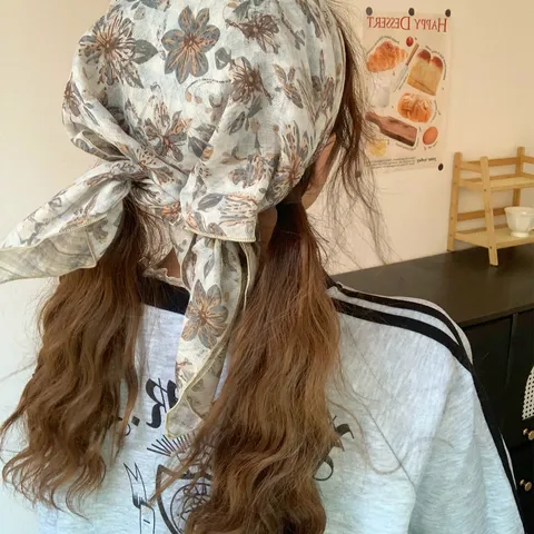 Frans Literair Retro Vierkante Sjaal Voor Dames Elegante Bloemenprint Polyester Veelzijdige Hoofdsjaal Halsdoek
