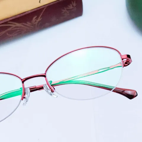 Damen Gedächtnis Titan Optisches Brillengestell Kleine Ovale Halbrand Myopie Brille