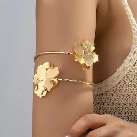 Mode Legering Bloem Armband Vintage Elegant Meerlaags Ster Maan Armband Retro Zon Patroon Open Armband Vrouwen Sieraden