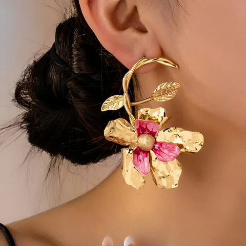 Damen Vergoldete Legierung Rosa Emaille Blume Ohrstecker Lange Blatt Rebe Design Boutique Mode Schmuck Geschenk