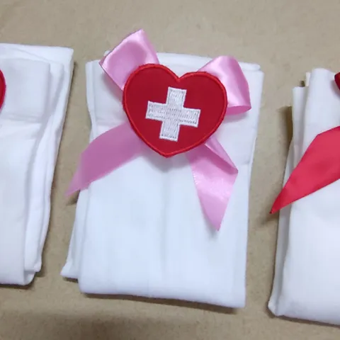 Bas Cosplay Infirmière pour Femmes Élasthanne Nylon Écusson Cœur Croix Nœud Chaussettes au-dessus du Genou Costume Sexy Fête
