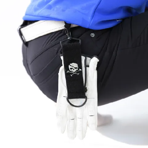 Golfhandschuh-Halter-Clip Mit Totenkopf-Stickerei Doppelseitiges Ballreinigungstuch Tragbares Golfzubehör Mit D-Ring-Schnalle Für Herren Damen