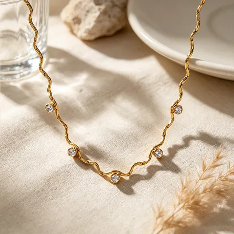 Collier de Clavette en Acier Inoxydable pour Femmes Style Niche Minimaliste Bijou Strass Or