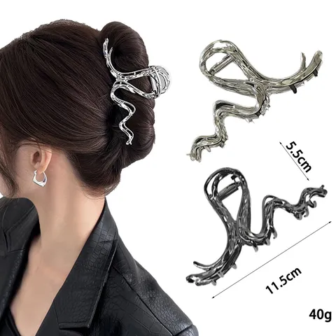 Modern Zinc Alloy Liquid Metal Shark Hair Clip Large Irregular Hair Claw For Women Minimalist Fashion Hair Accessories