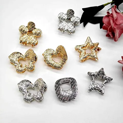 Elegante Pinza de Cangrejo Pequeña de Aleación de Zinc para Mujer Diseño Geométrico Hueco Corazón Estrella Mariposa Galvanizado Oro Plata Accesorios para el Cabello Dulce