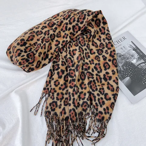 Écharpe Imprimé Léopard Classique Femme Automne Hiver Imitation Cachemire Châle Gland Mode Écharpe Chaude Hiver