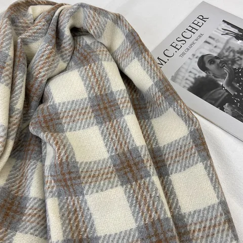 Écharpe à Carreaux Chaude d'Hiver en Imitation Cachemire Longs Glands Châle Polyvalent pour Couple Enveloppe Douce pour Temps Froid