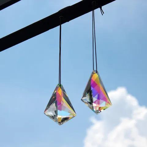 Acchiappasole in Cristallo di Vetro Geometrico Prisma Creatore di Arcobaleno Ornament Appendiabiti per Finestra Balcone Giardino Decorazioni per la Casa