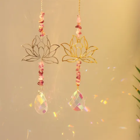 Ciondolo in Cristallo di Ghiaia di Ametista di Loto in Metallo Acchiappasole Vetro Decorazione da Appendere