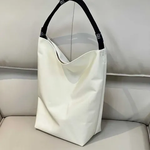 Casual Nylon Bucket Bag Women Large Capacity Shoulder Bag Stylish Contrast Color Strap Tote Bag Fashion Commuter Handbag