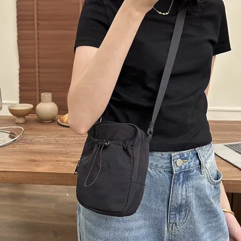 Japanese Minimalist Nylon Phone Bag Casual Lightweight Crossbody Shoulder Bag For Women And Men Daily Travel