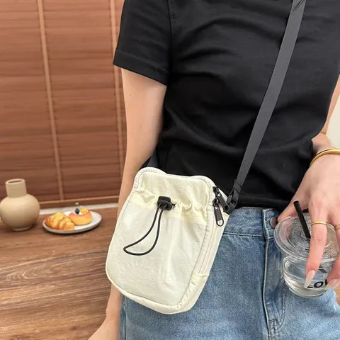 Japanese Minimalist Nylon Phone Bag Casual Lightweight Crossbody Shoulder Bag For Women And Men Daily Travel