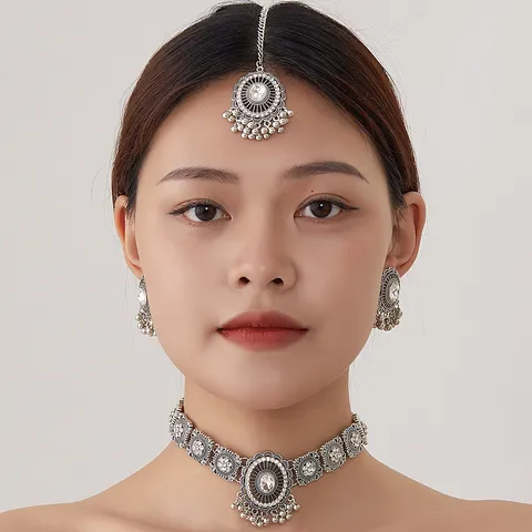 Retro Ethnic Tassel Necklace Earrings Maang Tikka Set Vintage Alloy Rhinestone Statement Jewelry For Women Party Banquet
