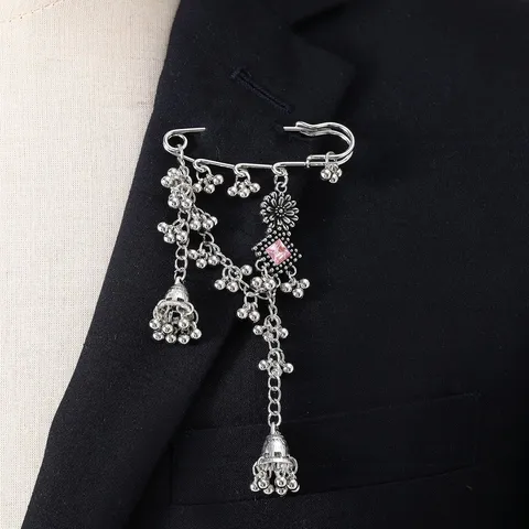 Bohemian Vintage Alloy Tassel Brooch Pin With Rhinestone And Bell Pendant For Women Fashion Suit Clothing Jewelry