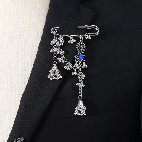 Bohemian Vintage Alloy Tassel Brooch Pin With Rhinestone And Bell Pendant For Women Fashion Suit Clothing Jewelry