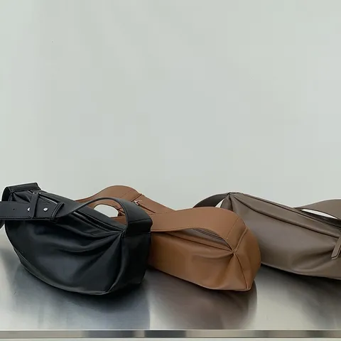 Women's Casual Soft PU Leather Pleated Crossbody Bag Solid Color Wide Strap Fashion Shoulder Bag Daily Purse