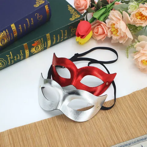 Masque de Mascarade Sexy pour Femmes Demi-Masque Yeux de Chat pour Halloween Carnaval Fête Mystérieux Masque de Costume en PVC