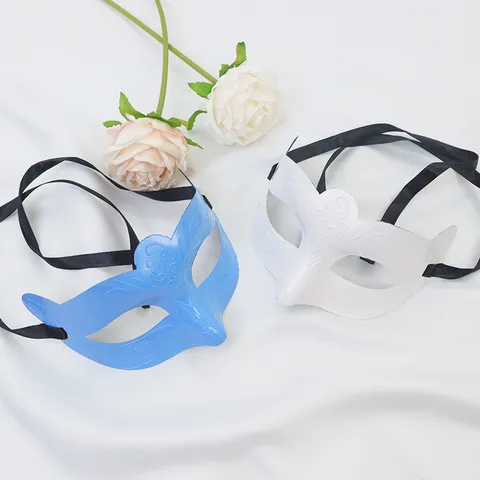 Vintage Venetian Half Face Mask Plastic Spray Painted Butterfly Relief Eye Mask For Halloween Masquerade Party Costume Props