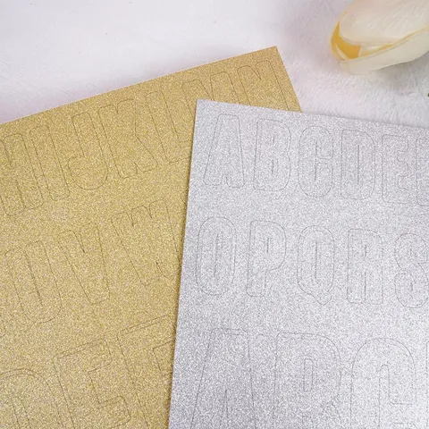 Autocollants de Lettres Pailletées Imperméables Autoadhésifs A-Z DécalcomANIES Alphabet pour Chapeau de Graduation Boîte Aux Lettres Bricolage Cadeau Décoration