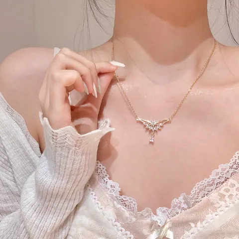 Elegante Halskette Im Koreanischen Stil Mit Zirkonia Wassertropfen Anhänger Titanstahl Kupfer Eingelegt Schlüsselbeinkette Damen Schmuck