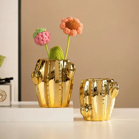 Modern Minimalist Gold-Plated Ceramic Cactus Vase Abstract Plant Flower Pot Creative Tabletop Home Decor Ornament