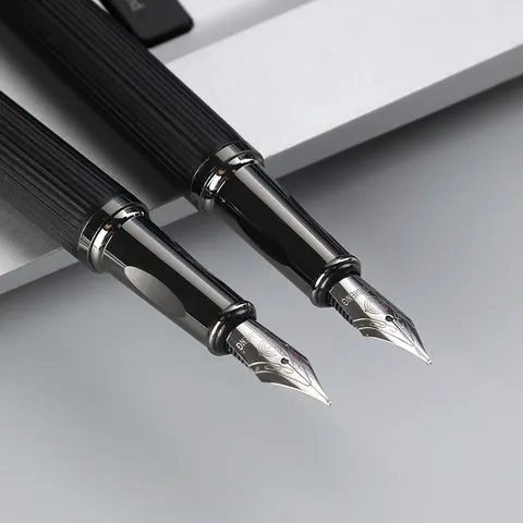 Système de Couleurs Morandi Stylo Plume en Métal Bureau d'Affaires Écriture Stylo Avec Clip en Métal Design Rayé Stylo d'Écriture Lisse Cadeau
