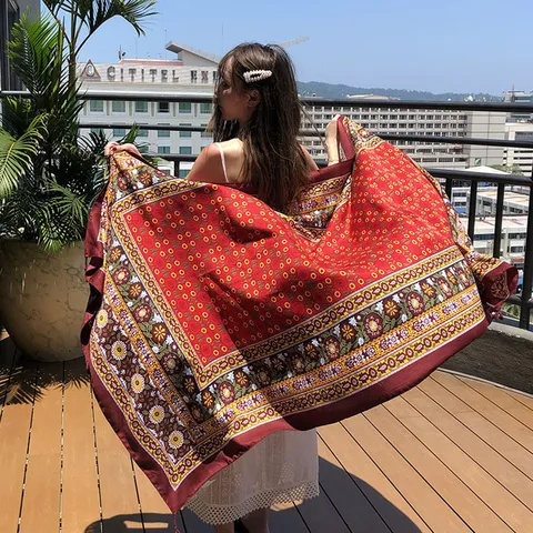 Women Retro Ethnic Style Print Tassel Scarf Lightweight Sun Protection Shawl Versatile Beach Travel Scarf