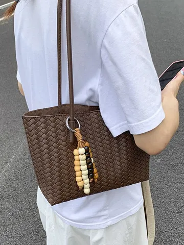 Υφαντή Τσάντα Tote για Γυναίκες Μεγάλη Χωρητικότητα Τσάντα Ώμου από Δέρμα PU Με Μενταγιόν με Ξύλινες Χάντρες