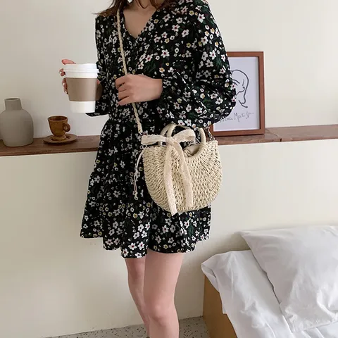 Sac Bandoulière en Paille pour Femmes Sac à Main en Rotin Tissé Vintage Mignon Nœud en Dentelle Sac Seau de Plage d'Été Pochette Quotidienne