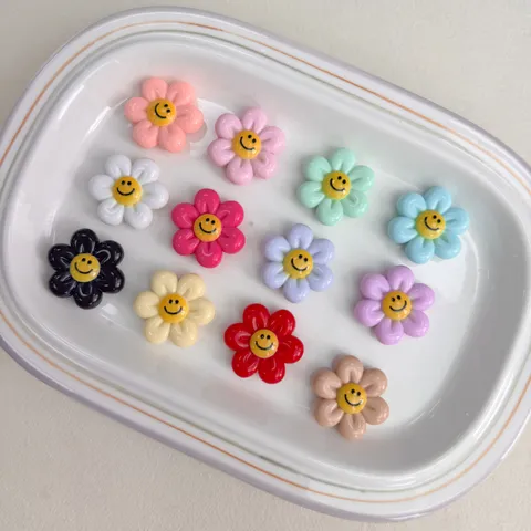 Bunte Lächeln Blume Acryl Perlen Lose Perlen DIY Schmuckherstellung Materialien Für Armband Haarschmuck Handwerk