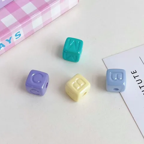 Acryl Buchstaben Perlen Quadratische Bonbonfarbe Lose Perlen DIY Schmuckzubehör Für Armband Halskette Basteln