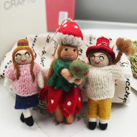 Handmade Wool Felt Christmas Doll Pendant Cute Girl Figurine Hanging Ornament Festive Home Decor Creative Gift