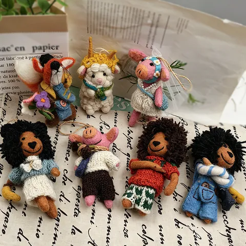 Handmade Wool Felt Animal Bag Charm Cute Lion Mouse Pig Keyring Cartoon Plush Handbag Pendant Accessory