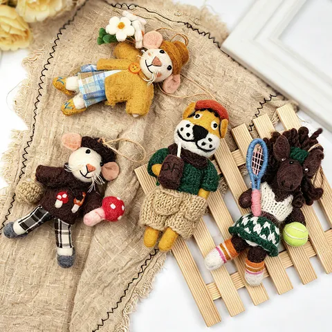Handmade Wool Felt Animal Bag Charm Cute Lion Mouse Pig Keyring Cartoon Plush Handbag Pendant Accessory