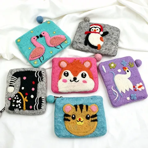 Handmade Wool Felt Coin Purse Cartoon Grassland Sheep Animal Pattern Zip Pouch Cute Portable Card Holder Storage Bag For Women