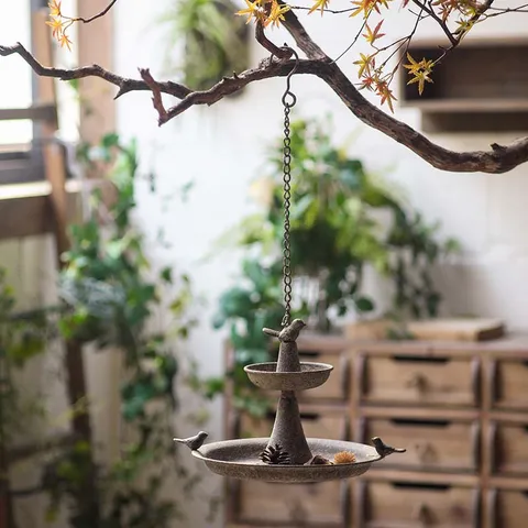 Industrial Style Metal Hanging Bird Feeder Retro Distressed Outdoor Garden Courtyard Porch Decorative Ornament
