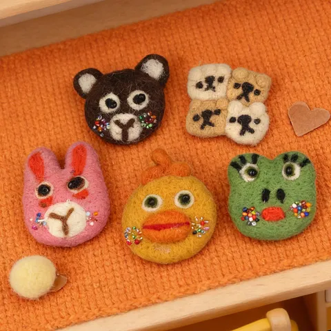 Handmade Wool Felt Animal Cute Cartoon Frog Rabbit Duck Bear Brooch Hair Clip Decorative Accessories