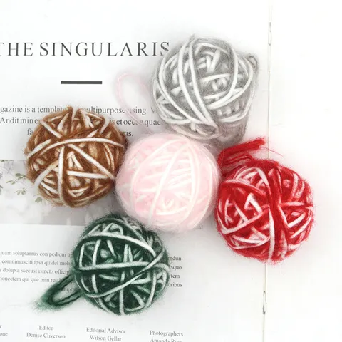 Christmas Hanging Ornament Two Color Yarn Wrapped Ball Handmade DIY Home Decor Festive Party Hanging Ball