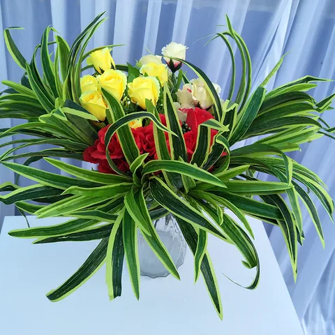 Planta Artificial Cesta Colgante Falso Verdor Hojas De Seda Con Borde Blanco Amarillo Para Decoración De Pared Del Hogar