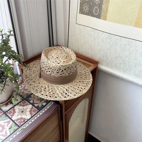 Chapeau de Paille d'Été pour Femmes à Large Bord Chapeau de Soleil Creux Français Vacances de Plage Fedora avec Ruban