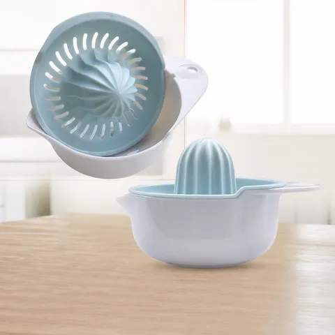 Manual Fruit Juicer Portable Plastic Lemon Orange Squeezer Hand Press Citrus Juicer Kitchen Tool