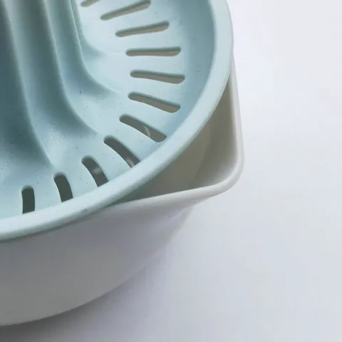 Manual Fruit Juicer Portable Plastic Lemon Orange Squeezer Hand Press Citrus Juicer Kitchen Tool