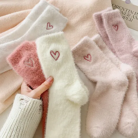Calcetines de Dormir Cálidos y Espesados de Invierno para Mujer Piel de Visón Sintética Lindo Bordado de Corazón Media Pantorrilla Hogar Diario