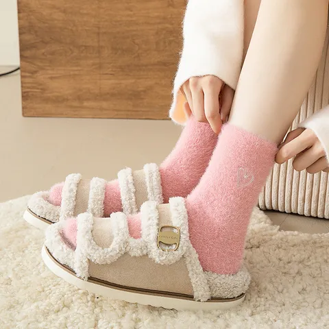 Calcetines de Dormir Cálidos y Espesados de Invierno para Mujer Piel de Visón Sintética Lindo Bordado de Corazón Media Pantorrilla Hogar Diario