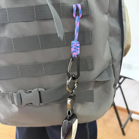Handmade Woven Parachute Cord Wrist Lanyard Multi Functional Keychain Mountaineering Hook